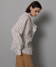 美品✨カデュネ CADUNE コットンフリルカラーシャツ ネイビーグレー 美品 カデュネ CADUNE コットンフリルカラーシャツ ネイビー