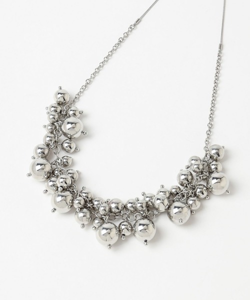 HARE（ハレ）の「ボリュームボールフリンジネックレス(HARE)（ネックレス・レディース・シルバー/ホワイト・FREE）」の13枚目の写真