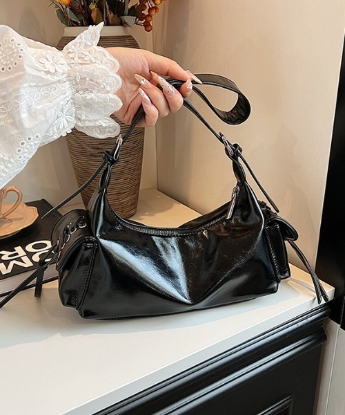 mebole（メボレ）の「サイドポケットレースアップショルダーバッグ（ショルダーバッグ・レディース・ホワイト/レッド/ブラック/ブルー/シルバー・FREE）」の20枚目の写真