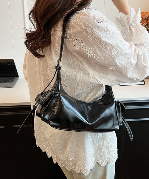 mebole（メボレ）の「サイドポケットレースアップショルダーバッグ（ショルダーバッグ・レディース・ホワイト/レッド/ブラック/ブルー/シルバー・FREE）」の19枚目の写真