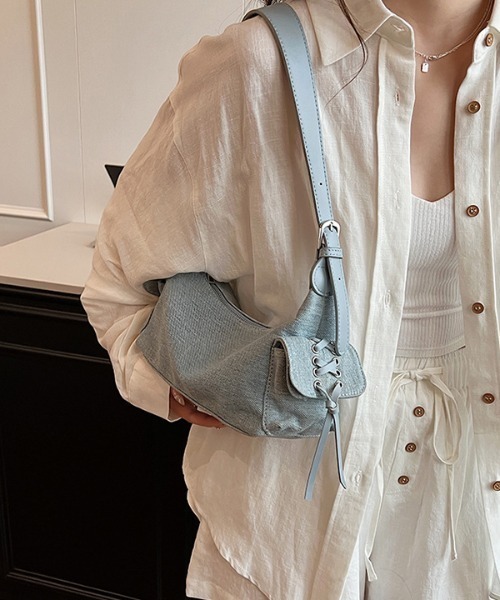 mebole（メボレ）の「サイドポケットレースアップショルダーバッグ（ショルダーバッグ・レディース・ホワイト/レッド/ブラック/ブルー/シルバー・FREE）」の22枚目の写真