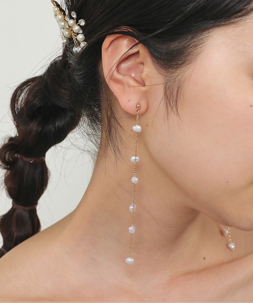 Kana(カナ)の「ロング ダブル チェーン パール ピアス 結婚式 お呼ばれ パーティー オケージョン(ピアス(両耳用)・レディース・シルバー/ゴールド・フリー)」の3枚目の写真