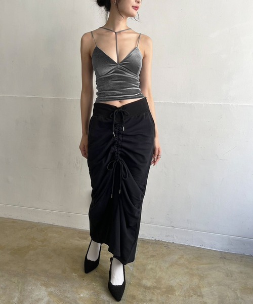 Jewelobe(ジュエローブ)の「Tストラップカットベロアブラキャミソール(キャミソール・レディース・ブラック/グレー/ボルドー/ブラウン/ベージュ/ブルー・FREE)」の17枚目の写真