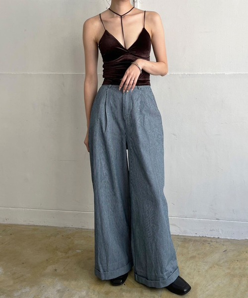 Jewelobe(ジュエローブ)の「Tストラップカットベロアブラキャミソール(キャミソール・レディース・ブラック/グレー/ボルドー/ブラウン/ベージュ/ブルー・FREE)」の20枚目の写真