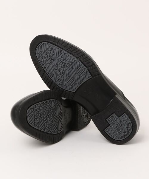 ON&OFF（オンアンドオフ）の「【ON&OFF】 ＜スリッポン＞幅広 4E 防水 ビジネスシューズ【24.5cm～28.0cm】（スリッポン・メンズ・ブラック・24.5cm/25.0cm/25.5cm/26.0cm/26.5cm/27.0cm/27.5cm/28.0cm）」の3枚目の写真