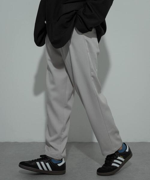 SENSE OF PLACE by URBAN RESEARCH(センスオブプレイスバイアーバンリサーチ)の「ウールライクダブルタックテーパードパンツ(その他パンツ・メンズ・ライトベージュ/ネイビー/チャコールグレー/ブラック・LARGE/SMALL/MEDIUM)」の17枚目の写真