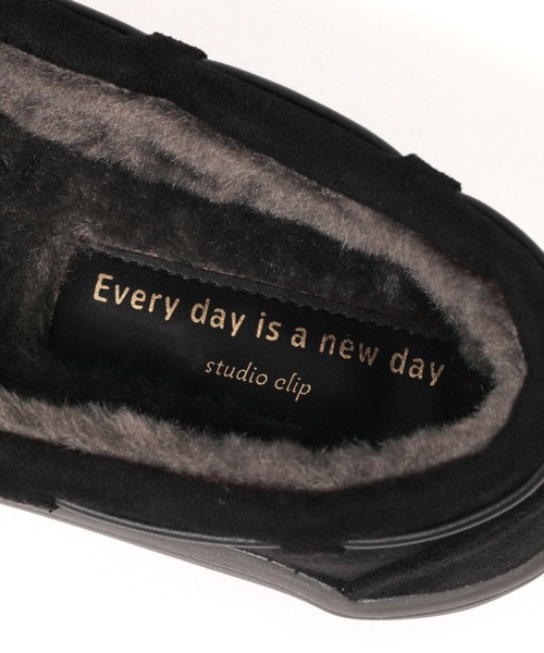 studio CLIP(スタディオクリップ)の「撥水ファーモカシン(モカシン/デッキシューズ・レディース・ライトグレー/グレー/ベージュ/ブラック・SMALL/LARGE/MEDIUM)」の5枚目の写真