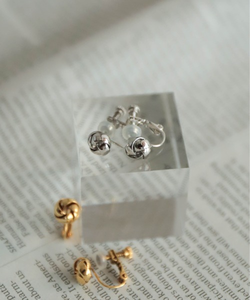 rapiecage(ラピエサージュ)の「プチウールマークイヤリング(イヤリング・レディース・シルバー/ゴールド・FREE)」の8枚目の写真