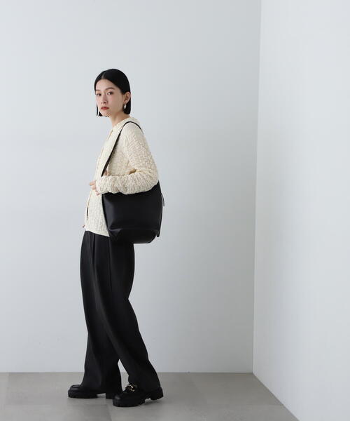 N.（N. Natural Beauty Basic）（エヌエヌナチュラルビューティーベーシック）の「シボフェイクレザーソフトホーボーバッグ（ショルダーバッグ・レディース・ベージュ/ブラック・ﾌﾘ-）」の13枚目の写真