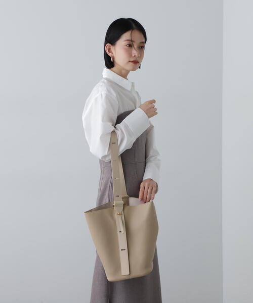 N.（N. Natural Beauty Basic）（エヌエヌナチュラルビューティーベーシック）の「シボフェイクレザーソフトホーボーバッグ（ショルダーバッグ・レディース・ベージュ/ブラック・ﾌﾘ-）」の18枚目の写真