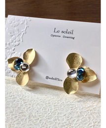 【Le soleil】スワロフスキー 変形フラワーイヤリング(MA)