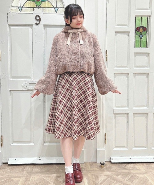 F i.n.t(フィント)の「リボン付きボアショートコート/fint(その他アウター・レディース・アイボリー/ピンクベージュ・FREE)」の6枚目の写真