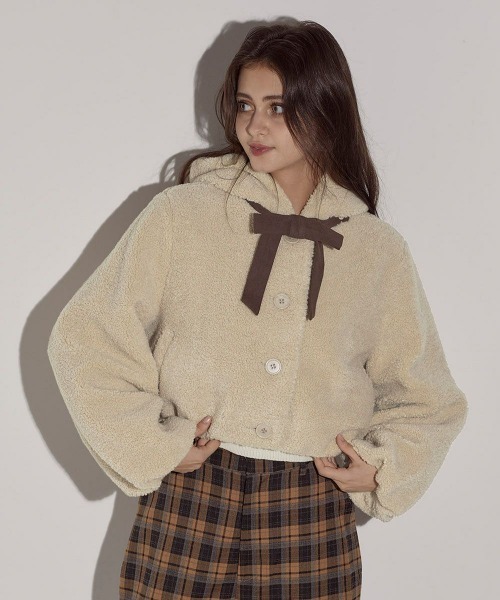 F i.n.t(フィント)の「リボン付きボアショートコート/fint(その他アウター・レディース・アイボリー/ピンクベージュ・FREE)」の11枚目の写真