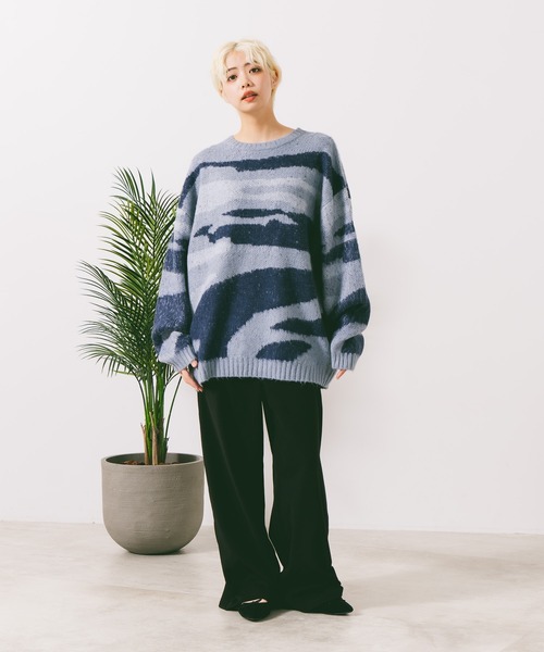 ROUGH TRADE(ラフトレード)の「【ROUGH TRADE/ラフトレード】モヘアライク クルーネックマーブル柄ニット(ニット/セーター・メンズ・グレー系その他/ブルー系その他/オレンジ系その他・MEDIUM/LARGE/X-LARGE)」の8枚目の写真