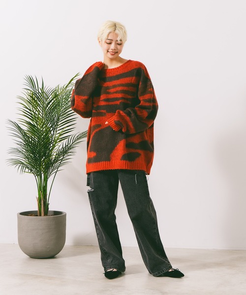 ROUGH TRADE(ラフトレード)の「【ROUGH TRADE/ラフトレード】モヘアライク クルーネックマーブル柄ニット(ニット/セーター・メンズ・グレー系その他/ブルー系その他/オレンジ系その他・MEDIUM/LARGE/X-LARGE)」の15枚目の写真