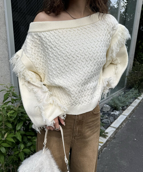 mline（エムライン）の「[mline]オフショルフリンジニット（パーカー・レディース・アイボリー/チャコールグレー/ベージュ・FREE）」の5枚目の写真