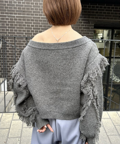 mline（エムライン）の「[mline]オフショルフリンジニット（パーカー・レディース・アイボリー/チャコールグレー/ベージュ・FREE）」の15枚目の写真