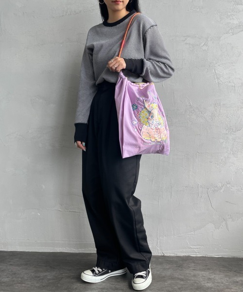 Ball&Chain（ボールアンドチェーン）の「[BALL&CHAIN/ボールアンドチェーン] D.M.RABBIT 刺繍デザインナイロントートバッグ（トートバッグ・レディース・ラベンダー/ライトグレー・M）」の20枚目の写真