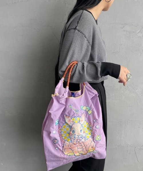 Ball&Chain（ボールアンドチェーン）の「[BALL&CHAIN/ボールアンドチェーン] D.M.RABBIT 刺繍デザインナイロントートバッグ（トートバッグ・レディース・ラベンダー/ライトグレー・M）」の13枚目の写真