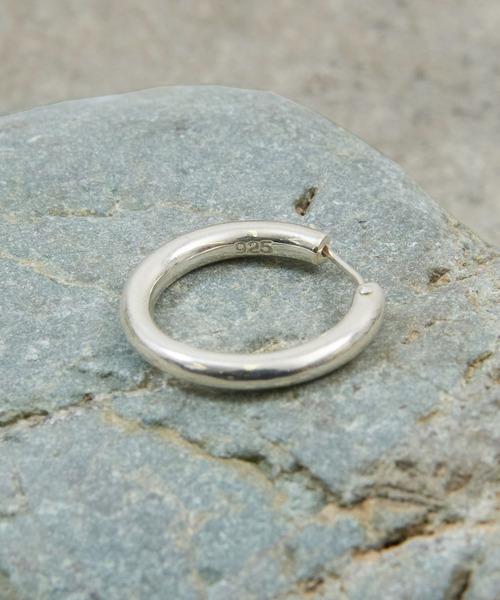 And A(アンドエー)の「And A アンドエー / SILVER925 LARGE HOOP PIERCE シルバー925ラージフープピアス(片耳用) / AA-A24U006(ピアス(片耳用)・メンズ・シルバー・LARGE)」の10枚目の写真