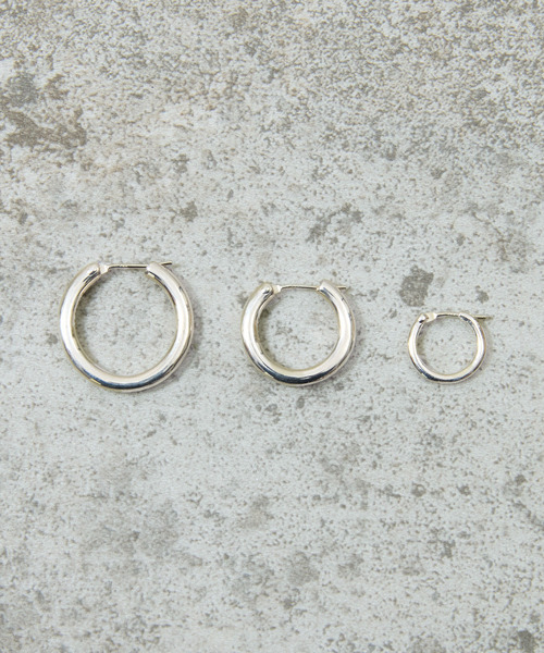 And A(アンドエー)の「And A アンドエー / SILVER925 LARGE HOOP PIERCE シルバー925ラージフープピアス(片耳用) / AA-A24U006(ピアス(片耳用)・メンズ・シルバー・LARGE)」の7枚目の写真