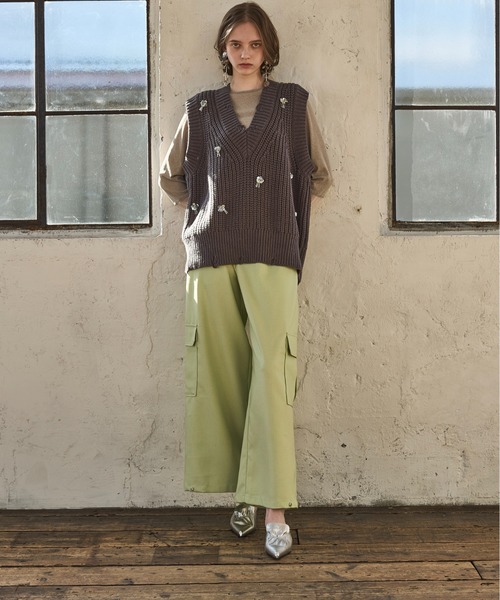 THE YOn（ザヨン）の「ドライタッチツイルカラーカーゴパンツ（カーゴパンツ・レディース・ベビーピンク/ライトグレー/ライム・M/S）」の11枚目の写真