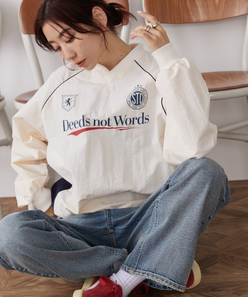 Auntie Rosa Holiday(アンティローザホリデー)の「バイカラーゲーミングナイロントップス(Tシャツ/カットソー・レディース・チャコールグレー/アイボリー・FREE)」の1枚目の写真