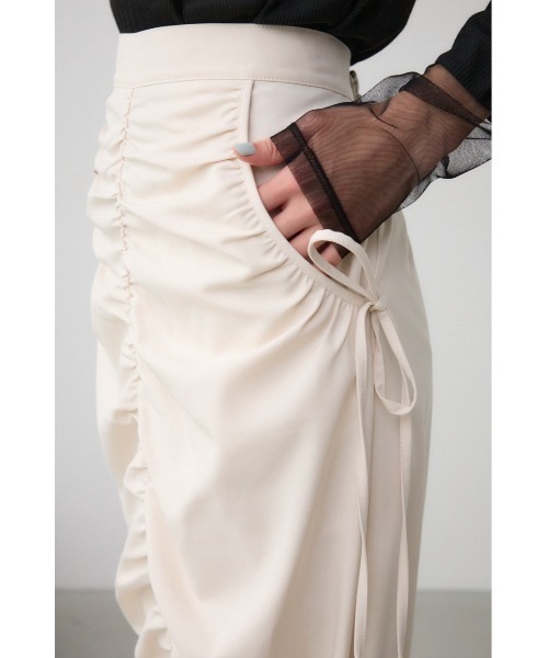 AZUL by moussy（アズールバイマウジー）の「ギャザーマーメイドリボンスカート（スカート・レディース・アイボリー/ブラック・MEDIUM/SMALL）」の14枚目の写真