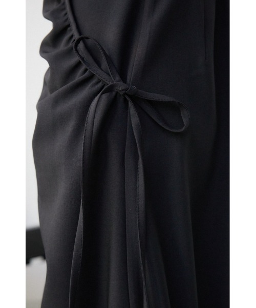 AZUL by moussy（アズールバイマウジー）の「ギャザーマーメイドリボンスカート（スカート・レディース・アイボリー/ブラック・MEDIUM/SMALL）」の4枚目の写真