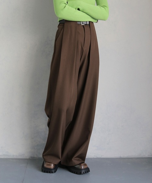 cheriella（シェリエラ）の「【cheriella】ベルト付きタックワイドパンツ BELTED TUCK WIDE PANTS（その他パンツ・レディース・グレー/ブラウン/ブラック・M/S）」の17枚目の写真