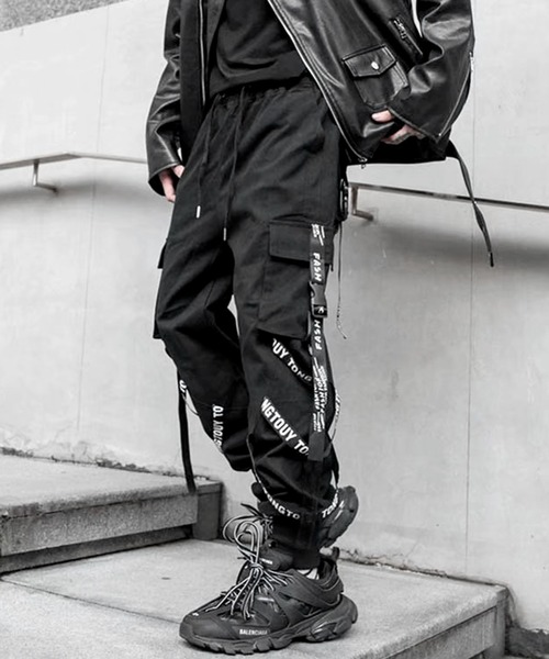 JOHNNY WOLF(ジョニーウルフ)の「PATRICK パラシュート ルーズ イージーカーゴパンツ(カーゴパンツ・メンズ・ブラック・S/M/L)」の2枚目の写真