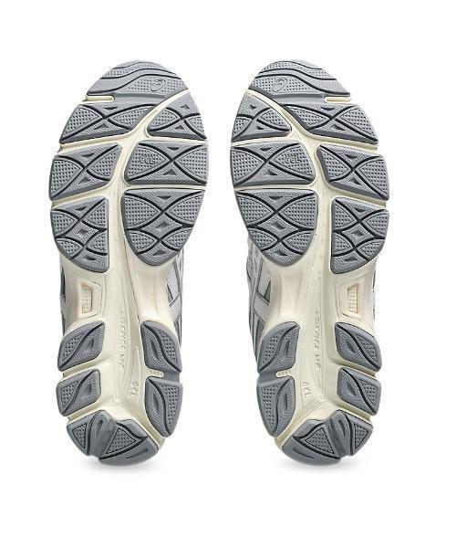 ASICS（アシックス）の「ASICS/アシックス/GEL-NYC 2055/1203A542.021（スニーカー・メンズ・グレー・23.5cm/24.5cm/25.5cm/26.5cm/28.0cm/27.5cm/23.0cm/24.0cm/25.0cm/26.0cm/27.0cm）」の2枚目の写真