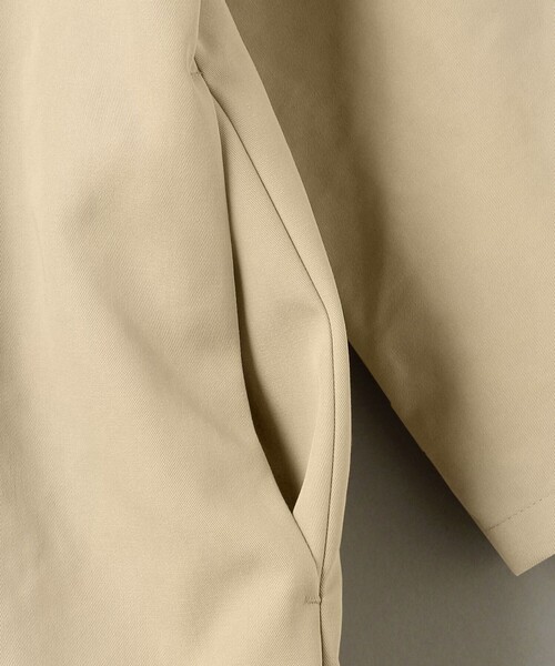 UNITED ARROWS（ユナイテッドアローズ）の「バックフレア  トレンチコート（トレンチコート・レディース・ベージュ/オフホワイト・38/36/34）」の19枚目の写真