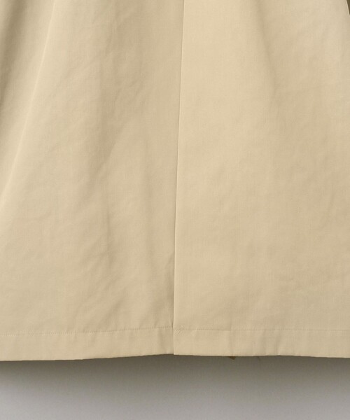 UNITED ARROWS（ユナイテッドアローズ）の「バックフレア  トレンチコート（トレンチコート・レディース・ベージュ/オフホワイト・38/36/34）」の21枚目の写真