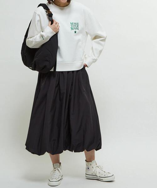 CONVERSE TOKYO(コンバーストウキョウ)の「ONEPOINT LOGO EMBROIDERY SWEAT(スウェット・レディース・ホワイト/チャコールグレー/パープル/サックスブルー・FREE)」の20枚目の写真