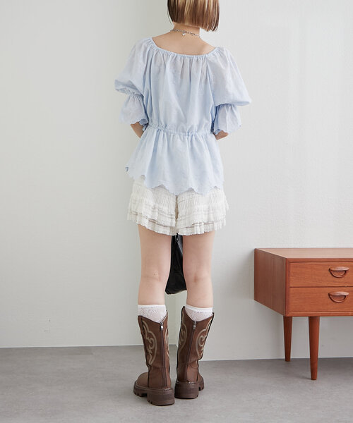 w closet（ダブルクローゼット）の「フリルミニショートパンツ（その他パンツ・レディース・オフホワイト/ブラック・FREE）」の7枚目の写真