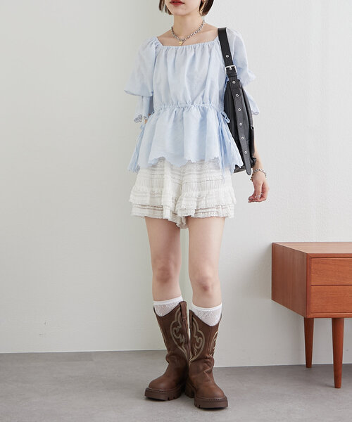 w closet（ダブルクローゼット）の「フリルミニショートパンツ（その他パンツ・レディース・オフホワイト/ブラック・FREE）」の8枚目の写真