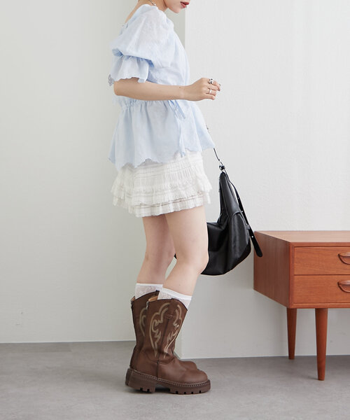 w closet（ダブルクローゼット）の「フリルミニショートパンツ（その他パンツ・レディース・オフホワイト/ブラック・FREE）」の9枚目の写真