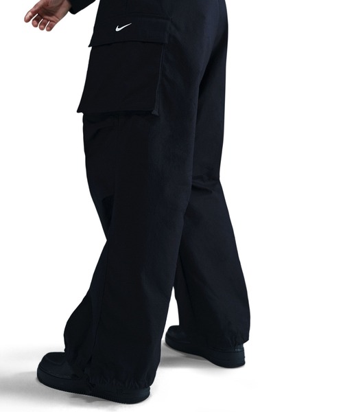 NIKE(ナイキ)の「NIKE WMNS STREET CARGO PANT IB1059(その他パンツ・レディース・ブラック・XS/S)」の2枚目の写真