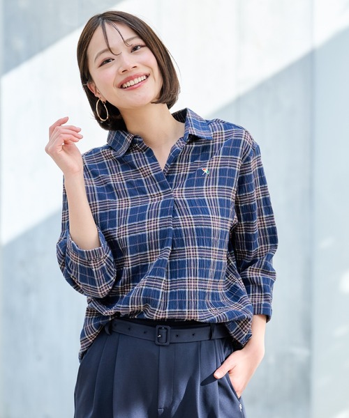 Arnold Palmer（アーノルドパーマー）の「スキッパー チェック 7分袖 ブラウス（シャツ/ブラウス・レディース・アイボリー/モスグリーン/ネイビー・S/M/L）」の22枚目の写真