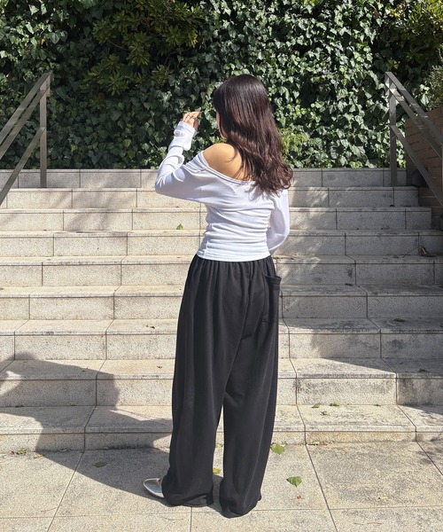 ISOOK（アイスー）の「【ISOOK / アイスー】タック入りバルーンスェットパンツ / ワイド コクーン ルーズ 総ゴム シームデザイン ビックシルエット ユニセックス ノームコア 黒 ブラック グレー ZOZOTOWN限定（スウェットパンツ・レディース・グレー/ブラック・FREE）」の13枚目の写真