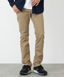 メンズのデニムパンツ（ベージュ系・スキニー・タイト）ファッション