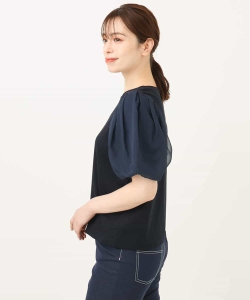 OFUON le MK(オフオンルエムケー)の「ボリュームスリーブカットソー/接触冷感/洗える/WEB限定サイズあり(Tシャツ/カットソー・レディース・ホワイト/ネイビー・36/38)」の11枚目の写真