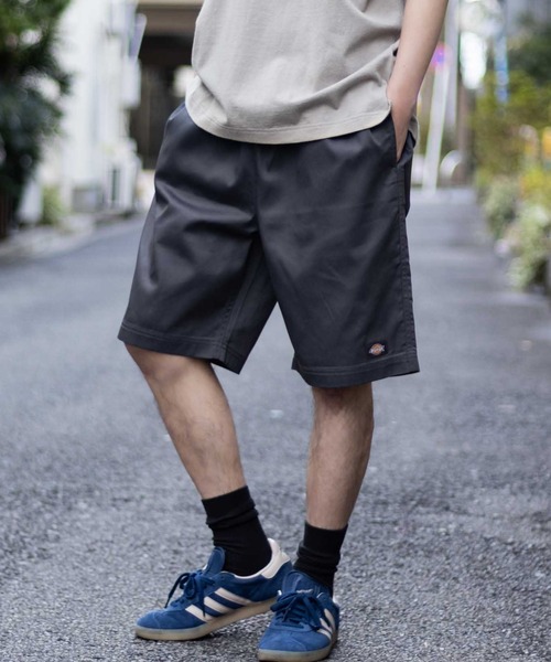 Dickies（ディッキーズ）の「【別注】Dickies ツイルハーフパンツ/ショートパンツ（デニムパンツ・メンズ・ブルー系/ベージュ/ライトグレー/グリーン/ブラック/ブルーグリーン/チャコールグレー/ネイビー系・S/M/L/XL/XXL）」の16枚目の写真