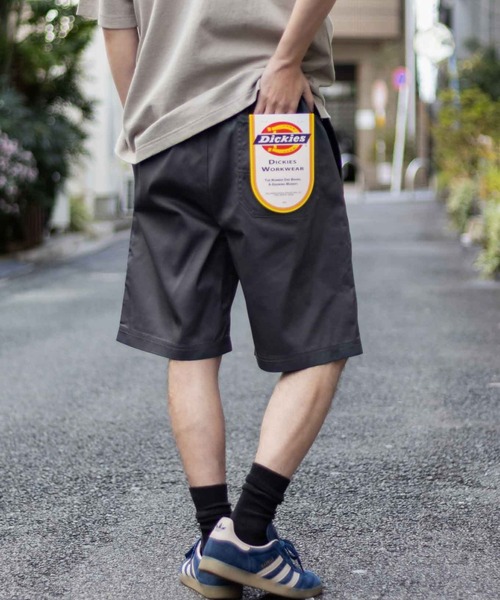 Dickies（ディッキーズ）の「【別注】Dickies ツイルハーフパンツ/ショートパンツ（デニムパンツ・メンズ・ブルー系/ベージュ/ライトグレー/グリーン/ブラック/ブルーグリーン/チャコールグレー/ネイビー系・S/M/L/XL/XXL）」の17枚目の写真