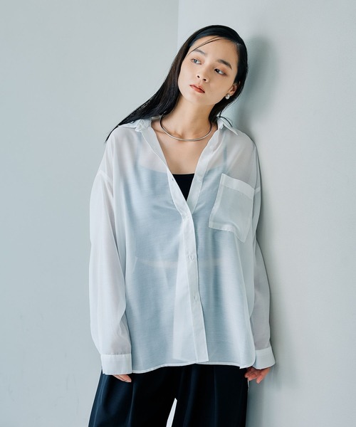 LEPSIM（レプシィム）の「シアー長袖シャツ　497152（シャツ/ブラウス・レディース・オフホワイト/ブルー/ブラック/ピンク/アイボリー/ブラウン・FREE）」の2枚目の写真