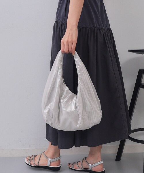 OPAQUE.CLIP（オペークドットクリップ）の「チュールレイヤードミドルショルダーバッグ（ショルダーバッグ・レディース・ピンク系/ブラック/シルバー・00）」の8枚目の写真