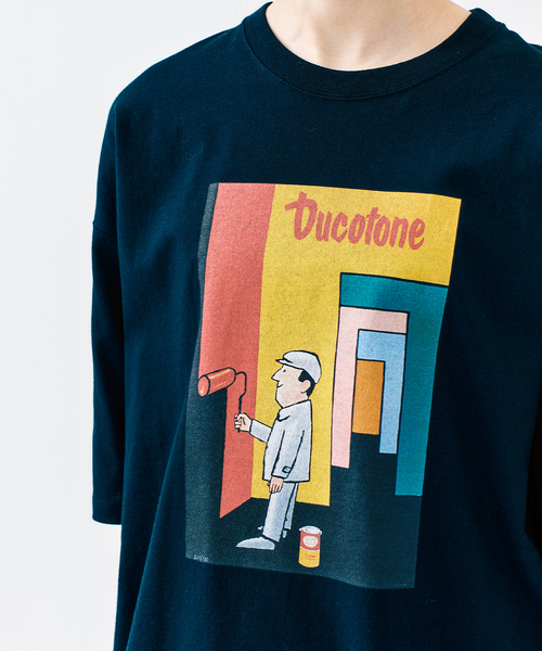 Savignac(サヴィニャック)の「SAVIGNAC サヴィニャック別注 French Company プリントTシャツ 1(Tシャツ/カットソー・メンズ・ブルー系その他/ホワイト系その他/ホワイト×ホワイト/アイボリー/ブラック系その他/ホワイト/ブラック/グリーン・X-LARGE/LARGE/MEDIUM)」の5枚目の写真