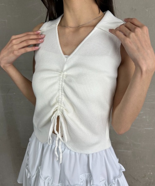 tolene(トレネ)の「フロントシャーリングノースリーブポロニット(ニット/セーター・レディース・ブラック/ホワイト/チャコール・FREE)」の7枚目の写真