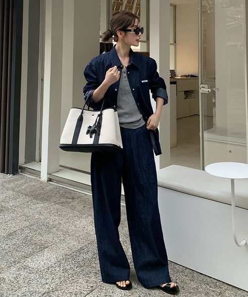 Girly Doll(ガーリードール)の「オーバーデニムシャツとタックワイドデニムセットアップ(セットアップ・レディース・ネイビー・S/M/L)」の7枚目の写真